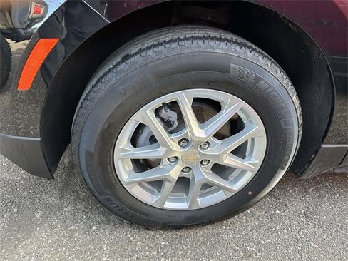 Used 2023 Chevrolet Equinox LT image 6