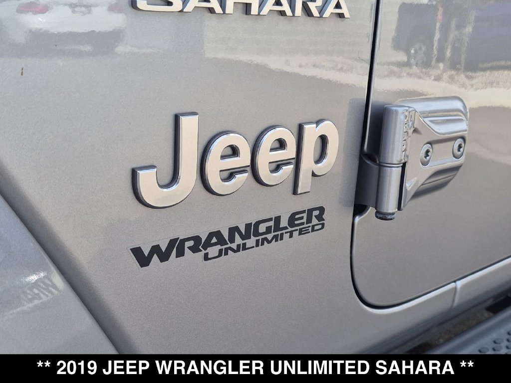 Used 2019 Jeep Wrangler Unlimited Sahara AWD/4WD image 18