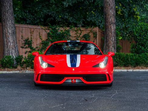 Used 2015 Ferrari 458 Speciale Coupe RWD image 3