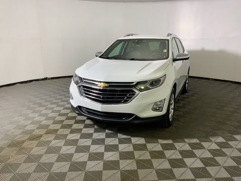 Used 2020 Chevrolet Equinox Premier FWD image 3