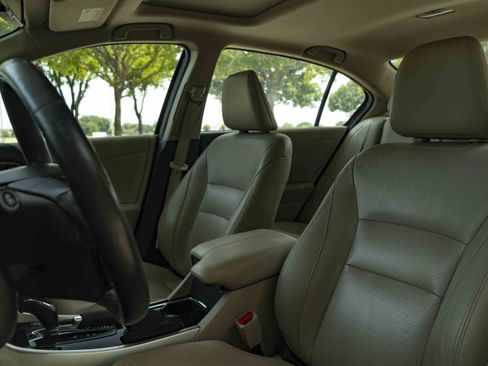 Used 2017 Honda Accord EX-L image 17