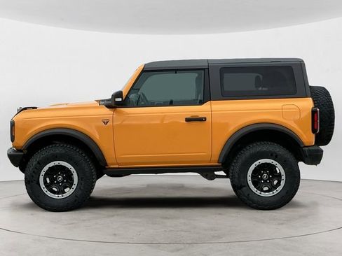 Used 2022 Ford Bronco Badlands AWD/4WD image 2