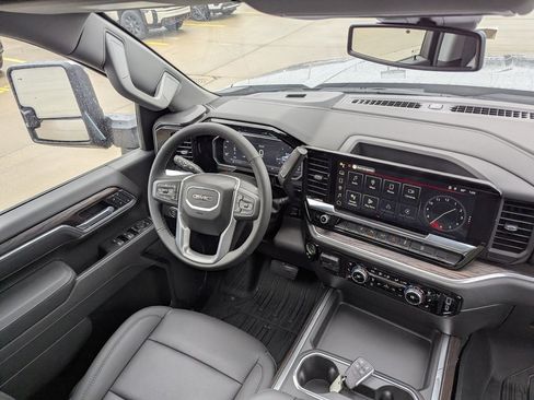 New 2026 GMC Sierra 2500 SLT w/ SLT Convenience Package image 20