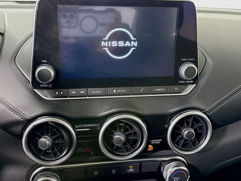 Used 2025 Nissan Sentra SV image 18