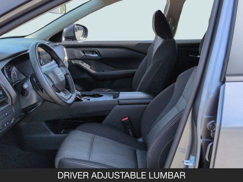 Used 2025 Nissan Rogue SV image 14