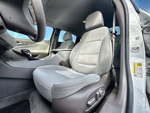 Used 2022 Chevrolet Malibu LT FWD image 11