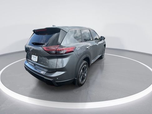 Used 2024 Nissan Rogue SV AWD/4WD image 8