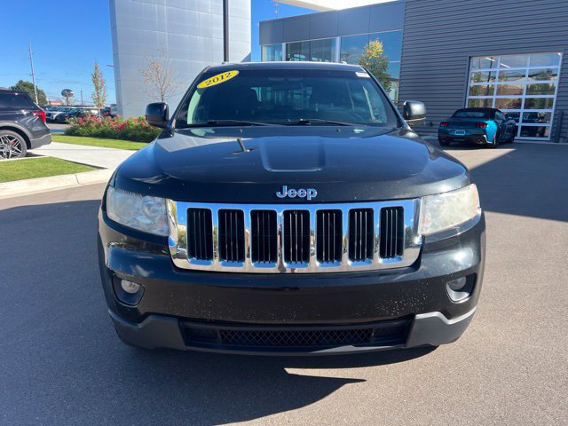 Used 2012 Jeep Grand Cherokee Laredo w/ Laredo E Group AWD/4WD image 2