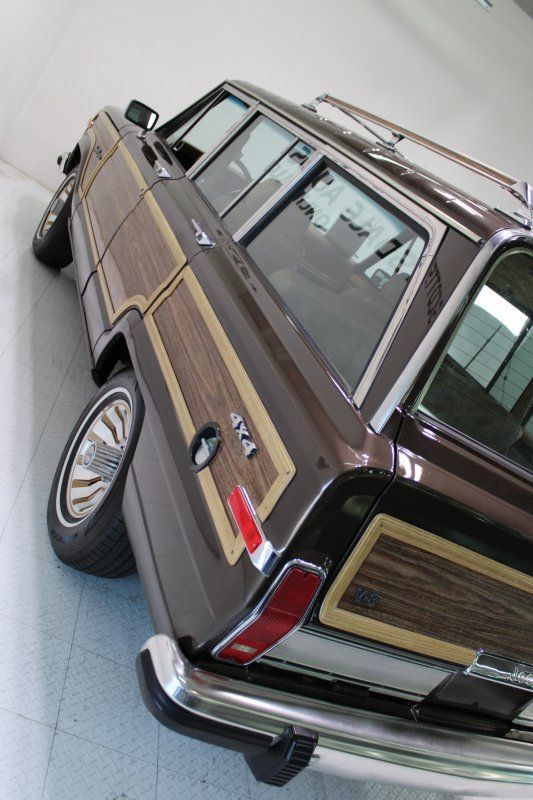 Used 1987 Jeep Grand Wagoneer AWD/4WD image 15
