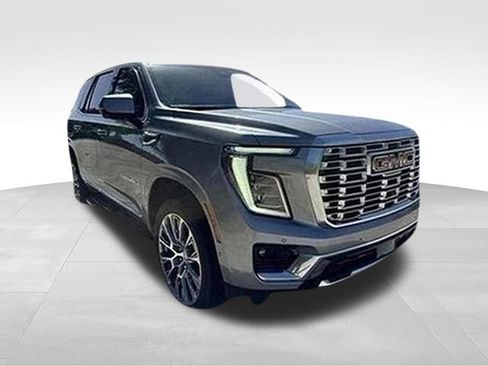 Used 2025 GMC Yukon Denali AWD/4WD image 7