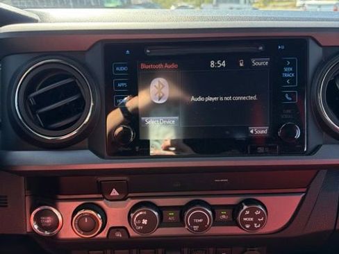 Certified 2019 Toyota Tacoma TRD Sport w/ Technology Package AWD/4WD image 12