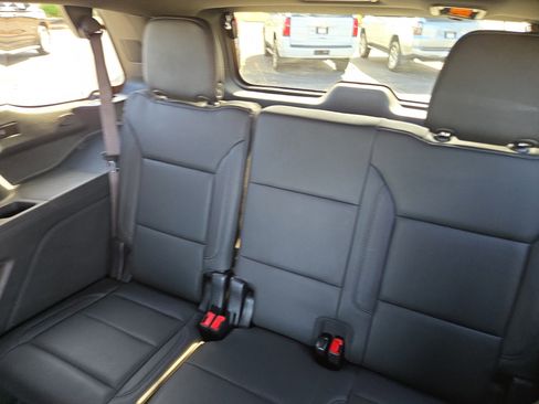 Used 2022 Chevrolet Tahoe Z71 w/ Z71 Off-Road Package image 23