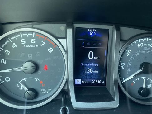 Used 2023 Toyota Tacoma TRD Sport image 15