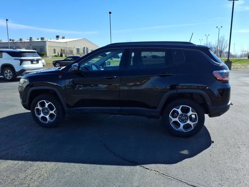 Used 2022 Jeep Compass Trailhawk w/ Trailhawk Convenience Group AWD/4WD image 8