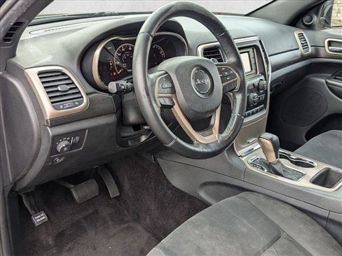 Used 2016 Jeep Grand Cherokee Laredo image 10