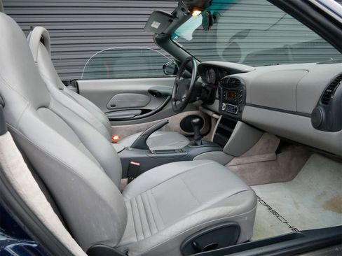 Used 1998 Porsche Boxster image 25