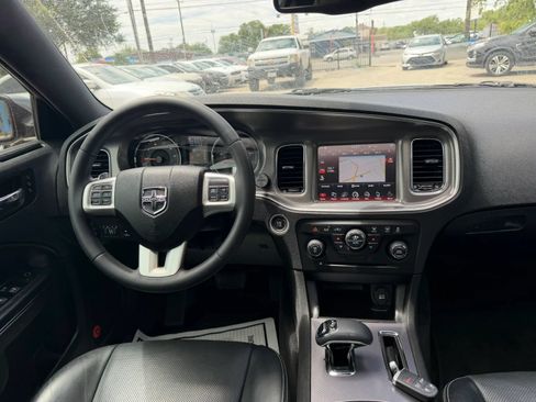 Used 2013 Dodge Charger SXT Plus RWD image 16