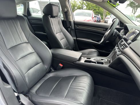 Used 2021 Honda Accord Touring image 13