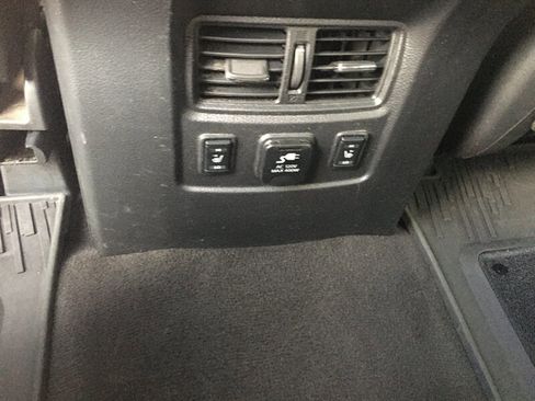 Used 2018 Nissan Titan Platinum Reserve image 10