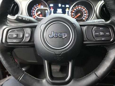 Used 2021 Jeep Gladiator Sport AWD/4WD image 7