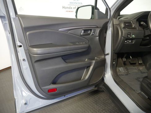 Certified 2023 Honda Passport EX-L image 14