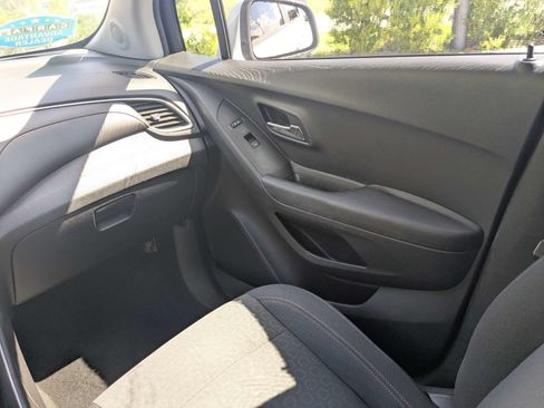 Used 2020 Chevrolet Trax LS w/ Tint and Cruise Package FWD image 18