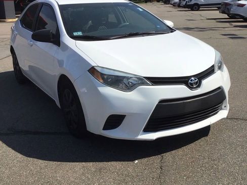 Used 2014 Toyota Corolla LE FWD image 1