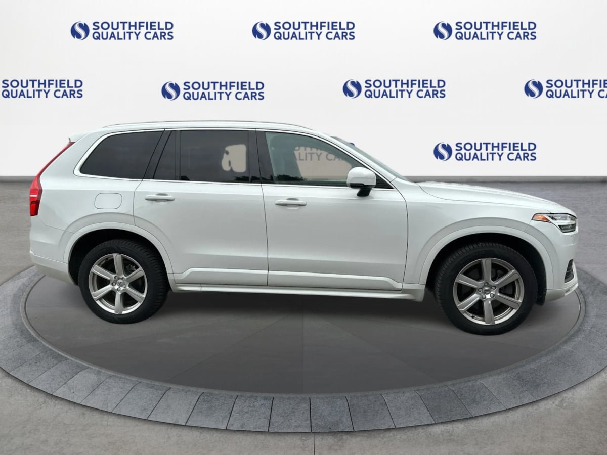 Used 2022 Volvo XC90 T5 Momentum AWD/4WD image 8