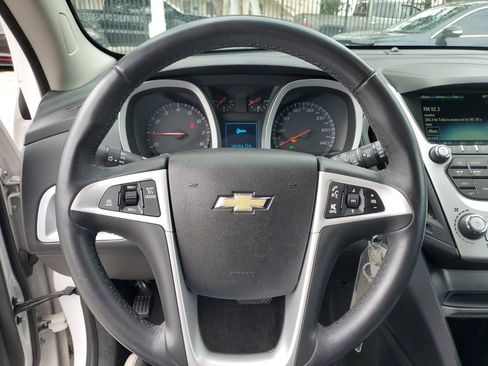 Used 2017 Chevrolet Equinox LT image 19