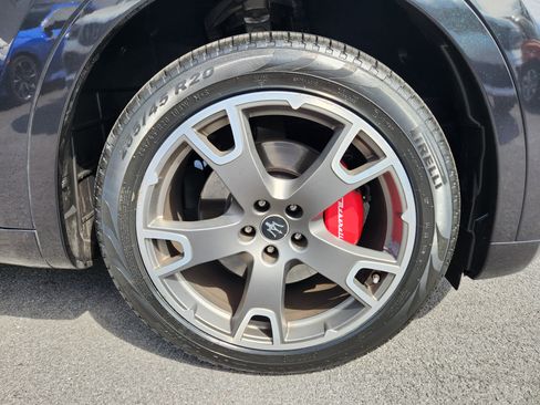 Used 2023 Maserati Levante GT AWD/4WD image 7