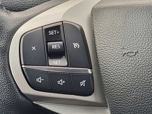 Certified 2023 Ford Explorer XLT w/ Equipment Group 202A AWD/4WD image 34