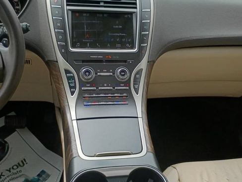 Used 2018 Lincoln MKX Reserve AWD/4WD image 13