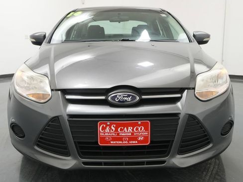 Used 2014 Ford Focus SE FWD image 2