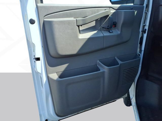 Used 2020 Chevrolet Express 2500 w/ Driver Convenience Package RWD image 10