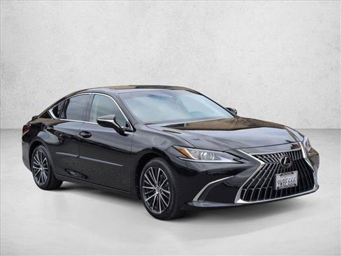Used 2025 Lexus ES 300h w/ Premium Package FWD image 3