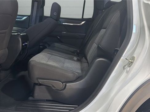 Used 2025 GMC Acadia Elevation image 35