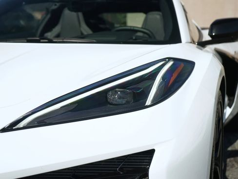 Used 2025 Chevrolet Corvette Z06 image 18