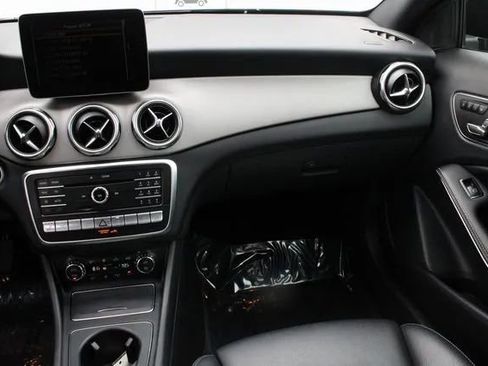 Used 2018 Mercedes-Benz GLA 250 4MATIC image 29