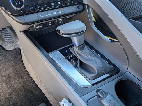 Used 2023 Hyundai Elantra SEL w/ Preferred Accessory Package image 12