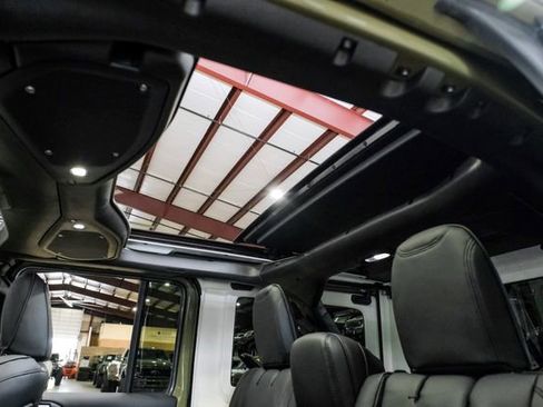 Used 2025 Jeep Wrangler Unlimited Rubicon 392 image 20