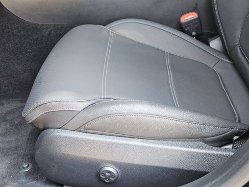 Certified 2024 Mercedes-Benz C 300 Sedan image 25