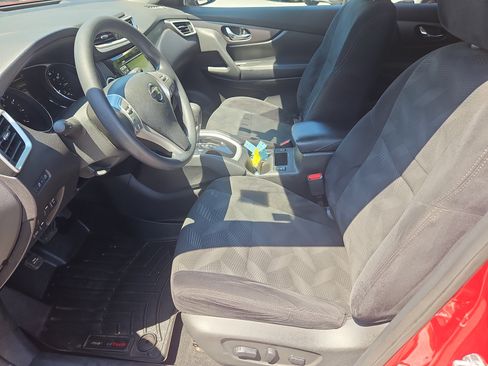 Used 2016 Nissan Rogue SV w/ SV Premium Package AWD/4WD image 30