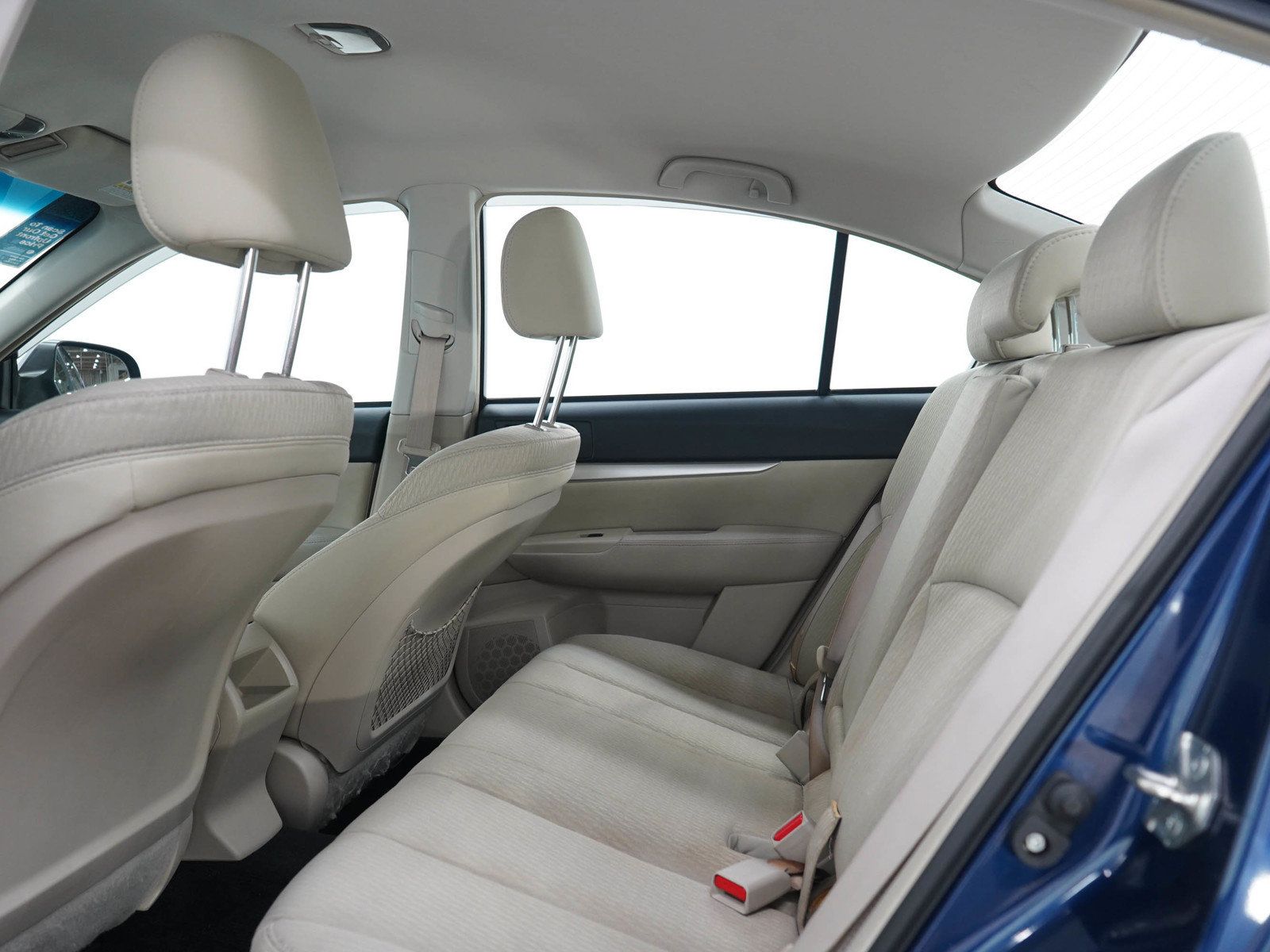 Used 2010 Subaru Legacy 2.5i Premium AWD/4WD image 13
