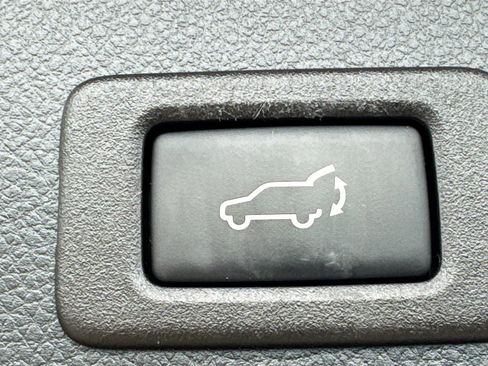 Used 2018 Subaru Forester 2.5i Premium image 32