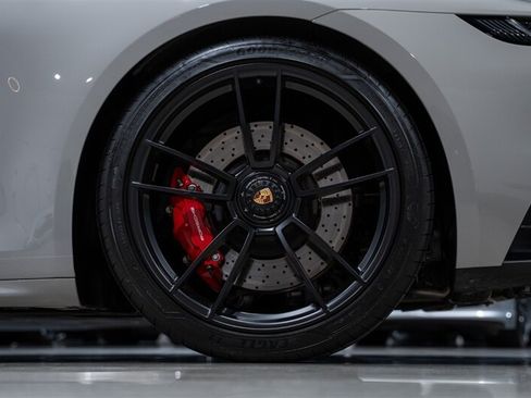 Used 2024 Porsche 911 Carrera GTS RWD image 13