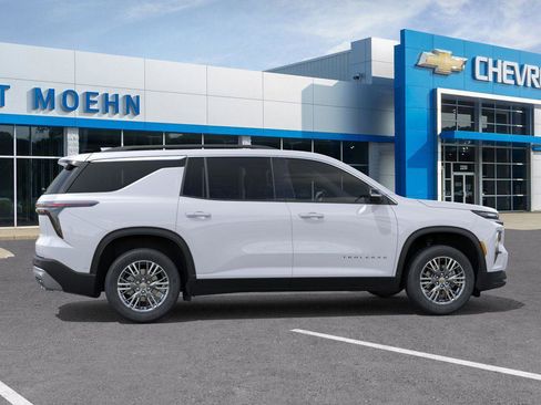 New 2025 Chevrolet Traverse LT image 5