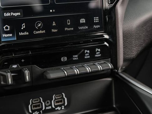 Used 2023 RAM 2500 Big Horn w/ Night Edition AWD/4WD image 35