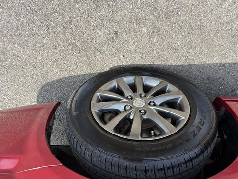 Used 2015 Chrysler Town & Country S image 56