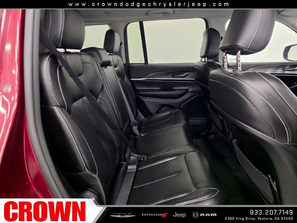 Used 2024 Jeep Grand Cherokee Limited w/ Black Appearance Package RWD image 14