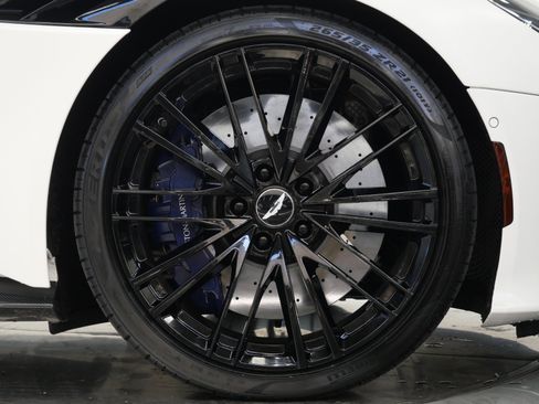Used 2020 Aston Martin DBS Superleggera RWD image 45